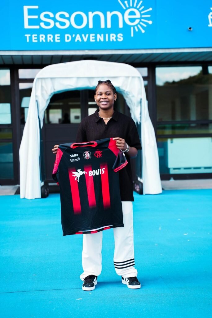 Lourdjina Etienne FC Fleury 91 présentation